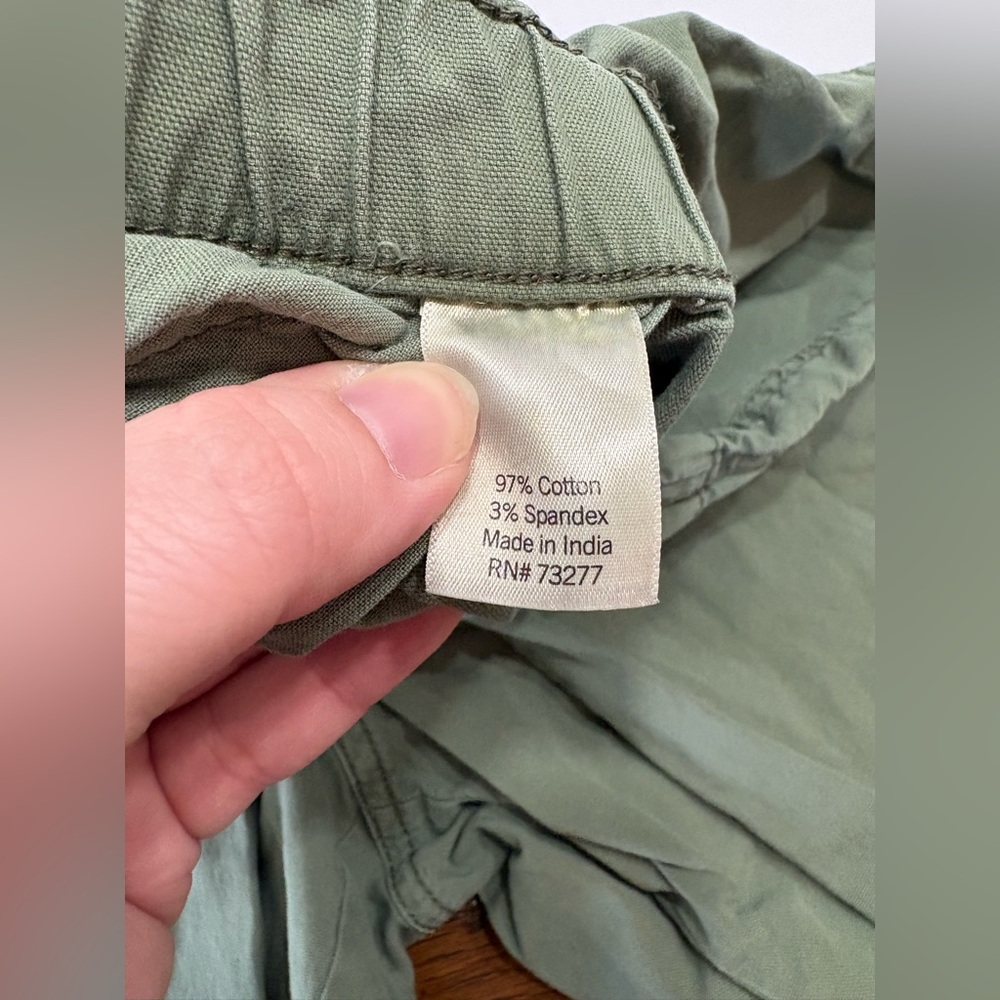 Sonoma (KOHLS) olive green capri pants size large with 26” inseam, worn twice - Picture 5 of 7